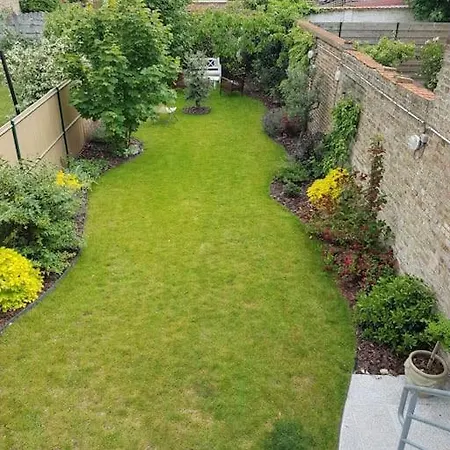 A Deux Pas De La Mer. Maison Avec Jardin Sud. Les Moussaillons Сasa de vacaciones *
