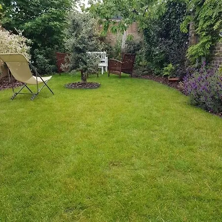 Dom wakacyjny A Deux Pas De La Mer. Maison Avec Jardin Sud. Les Moussaillons